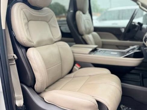 Certified 2024 Lincoln Navigator Reserve AWD/4WD image 35