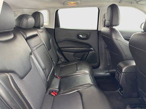 Used 2018 Jeep Compass Latitude w/ Popular Equipment Group AWD/4WD image 44