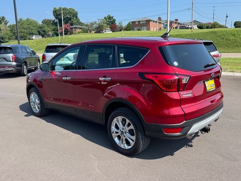 Used 2019 Ford Escape SE AWD/4WD image 4