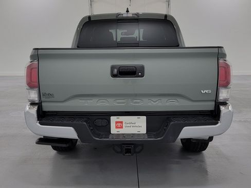 Certified 2023 Toyota Tacoma TRD Off-Road AWD/4WD image 8