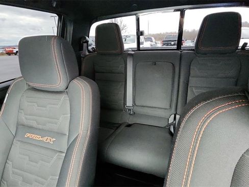 Used 2022 Nissan Frontier PRO-4X image 25