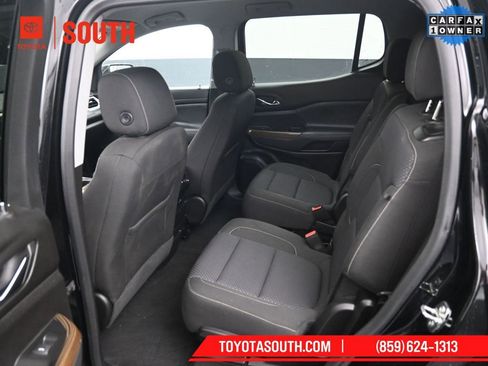 Used 2023 GMC Acadia SLE w/ Driver Convenience Package image 10