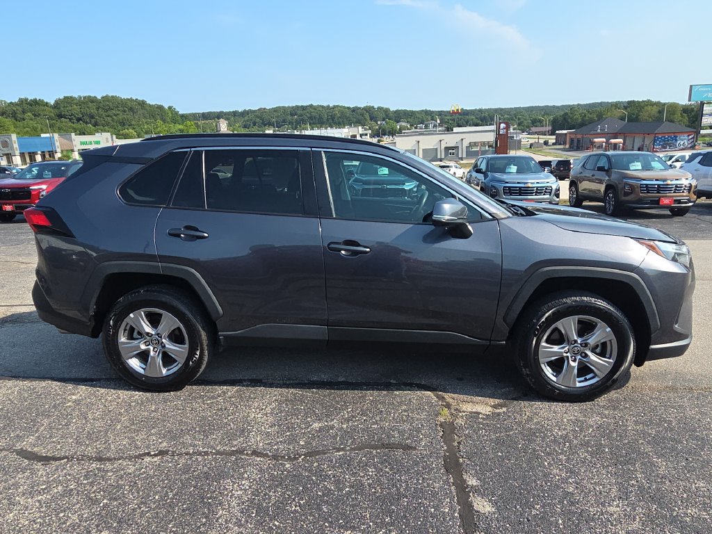 Used 2024 Toyota RAV4 XLE AWD/4WD image 9