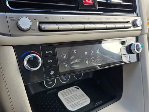 New 2026 Genesis G70 2.5T Prestige image 9