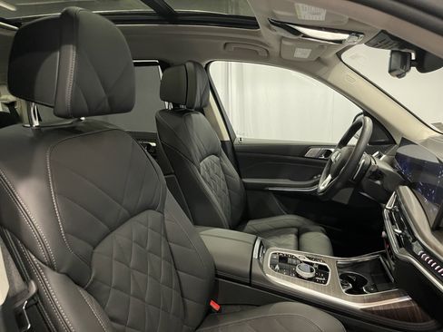 Used 2026 BMW X7 xDrive40i image 15
