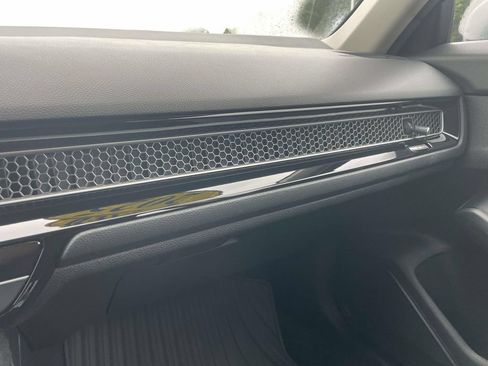 Used 2025 Honda Civic LX image 28