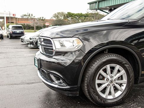 Used 2019 Dodge Durango SXT AWD/4WD image 4