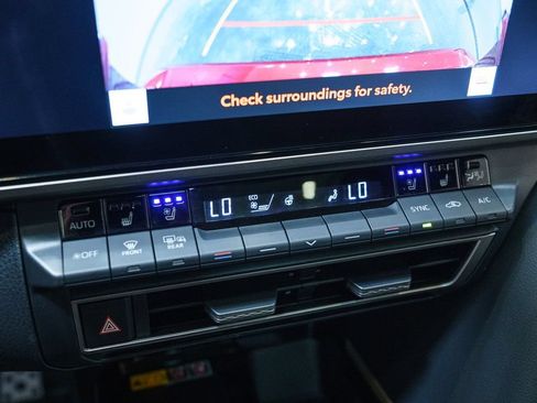 Used 2025 Toyota Camry XSE FWD image 26