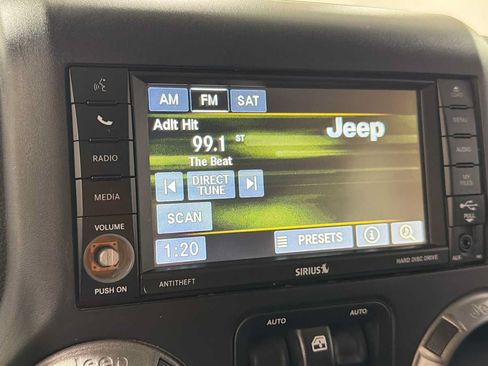Used 2015 Jeep Wrangler Unlimited Sport w/ Quick Order Package 24S AWD/4WD image 18