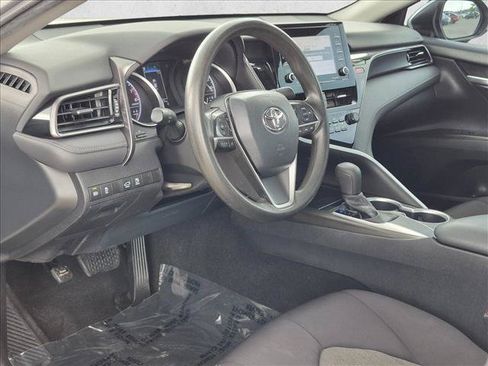 Used 2021 Toyota Camry LE FWD image 10