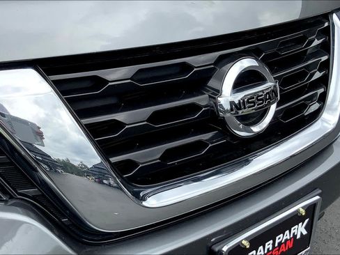 Used 2020 Nissan Pathfinder S FWD image 30