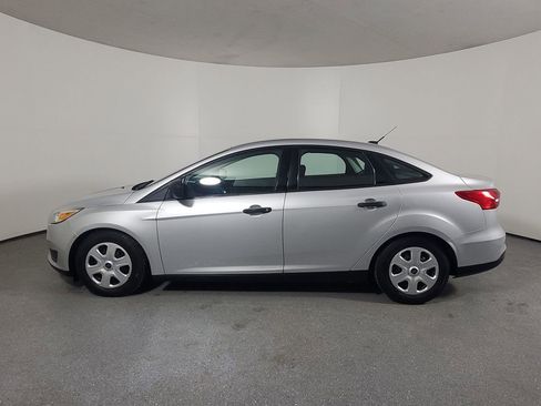Used 2015 Ford Focus S image 2
