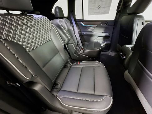 New 2026 GMC Acadia Denali image 21