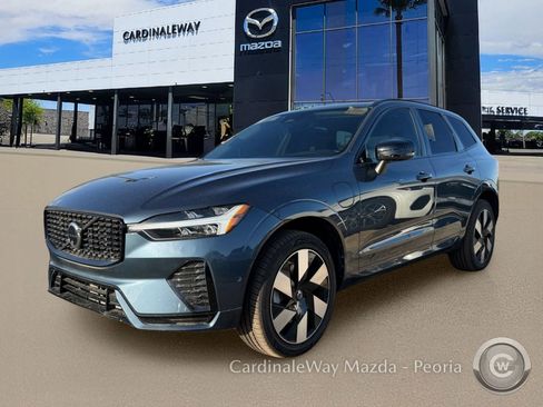 Used 2024 Volvo XC60 T8 Ultimate AWD/4WD image 2