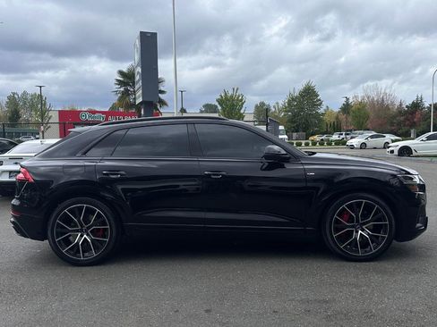 Used 2021 Audi Q8 Prestige w/ Prestige Package AWD/4WD image 13