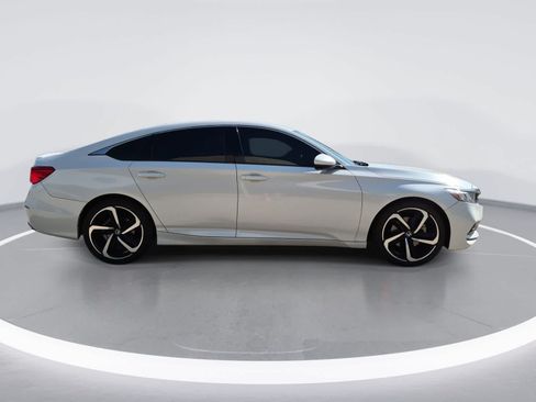 Used 2020 Honda Accord Sport image 9