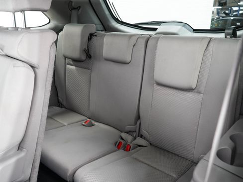 Used 2018 Toyota Highlander LE AWD/4WD image 14