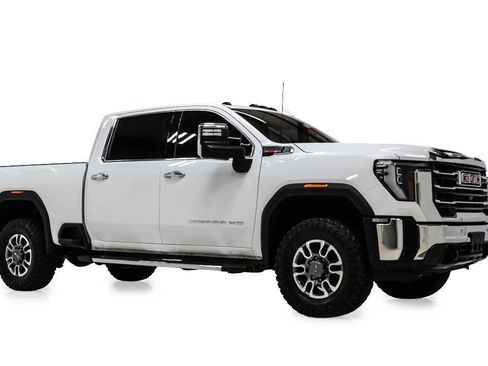 Used 2025 GMC Sierra 2500 SLT w/ SLT Premium Package AWD/4WD image 2