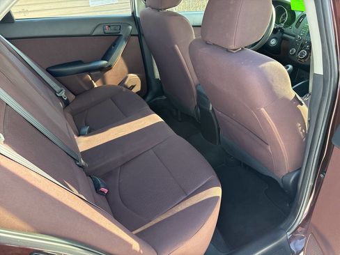 Used 2011 Kia Forte EX image 9