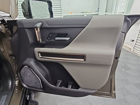 New 2025 GMC Hummer EV 2X w/ Extreme Off-Road Package image 46