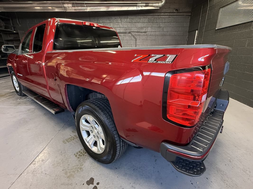 Used 2018 Chevrolet Silverado 1500 LT w/ All Star Edition AWD/4WD image 7