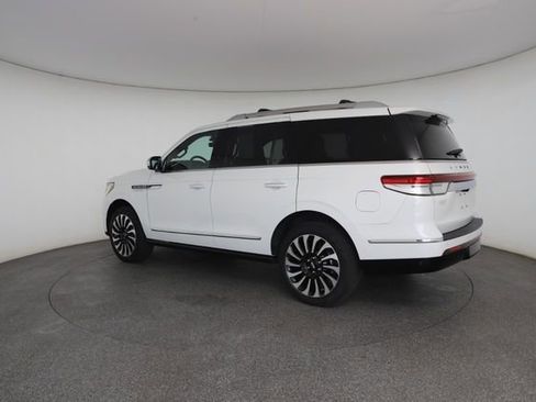 Used 2024 Lincoln Navigator Black Label image 10