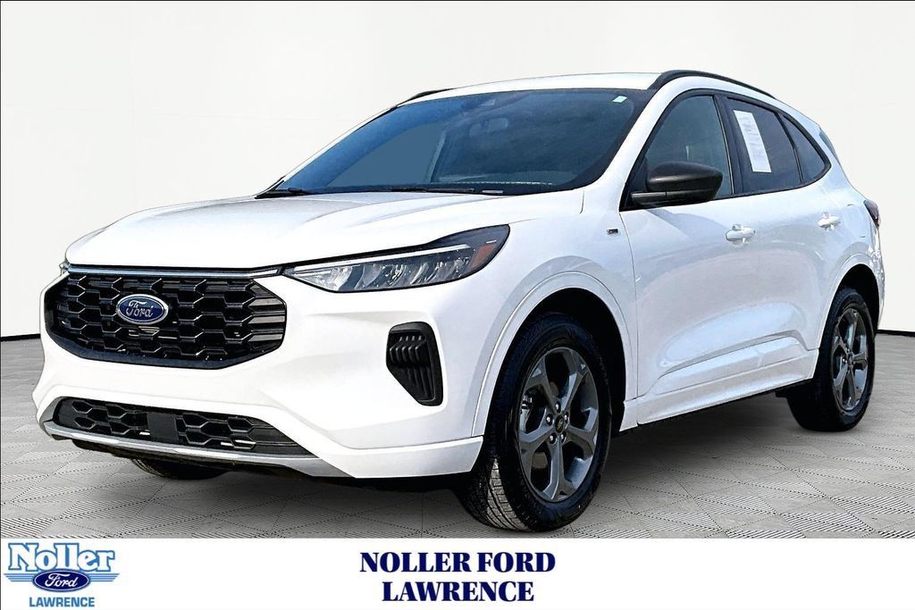 Certified 2023 Ford Escape ST-Line w/ Tech Pack #1 AWD/4WD image 1