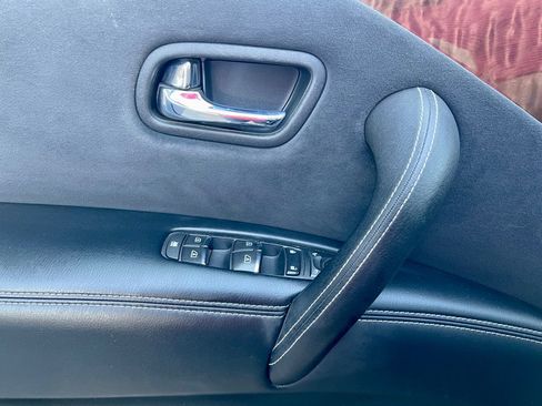 Used 2017 Nissan Armada SV w/ Interior Lighting Package image 30