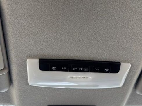 Certified 2025 Nissan Kicks Play S image 28