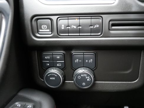 Used 2021 Chevrolet Tahoe RST image 26