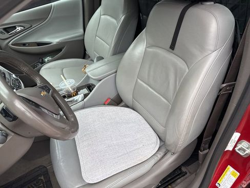 Used 2016 Chevrolet Malibu Premier w/ Driver Confidence Package image 4