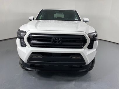 New 2025 Toyota Tacoma SR5