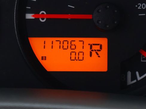 Used 2019 Nissan Frontier SV image 26