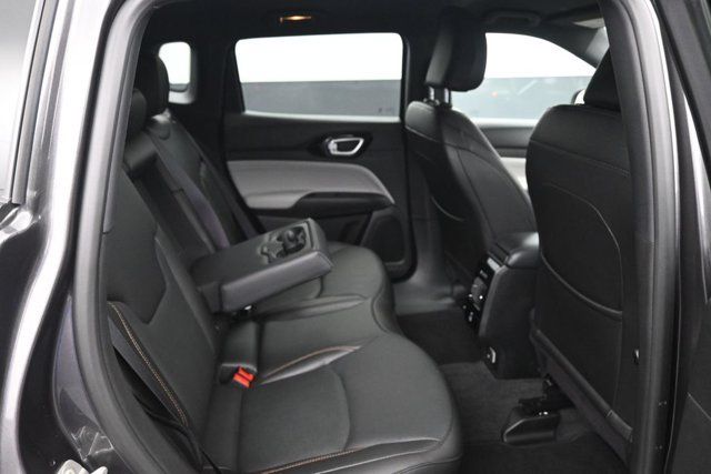 Used 2024 Jeep Compass Limited w/ Elite Group AWD/4WD image 13