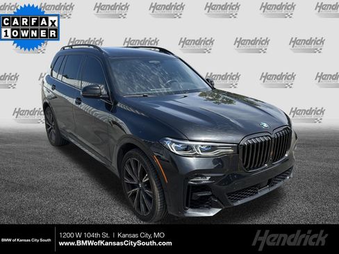 Used 2022 BMW X7 M50i AWD/4WD image 1