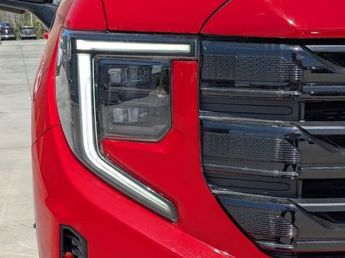 Used 2025 GMC Sierra 1500 Elevation w/ Elevation Premium Package image 9