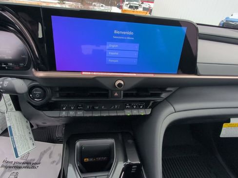 Certified 2025 Toyota Crown Signia w/ Advanced Technology Package AWD/4WD image 19