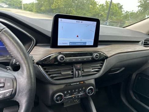 Used 2020 Ford Escape Titanium AWD/4WD image 9