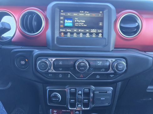 Used 2021 Jeep Wrangler Unlimited Rubicon w/ Xtreme Recon 35" Tire Package image 24