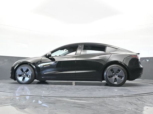 Used 2021 Tesla Model 3 Standard Range Plus image 52