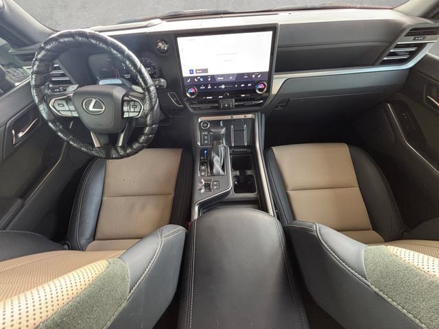 Used 2025 Lexus GX 550 AWD/4WD image 25