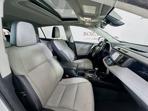 Used 2018 Toyota RAV4 Limited image 31