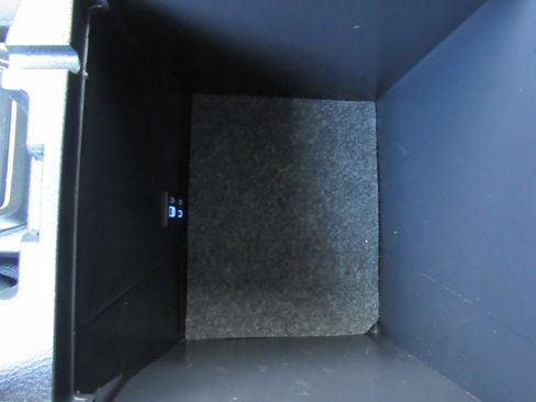 Used 2022 Toyota Tacoma SR image 28