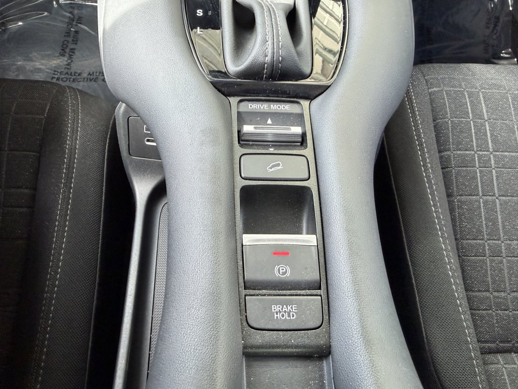 Used 2024 Honda HR-V LX image 23