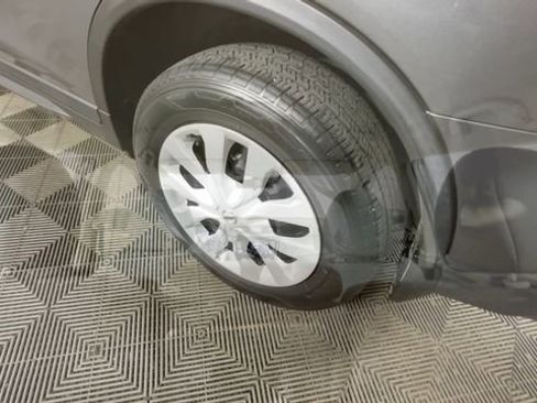 Used 2020 Nissan Rogue S AWD/4WD image 16