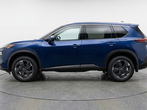 Used 2025 Nissan Rogue SV FWD image 5