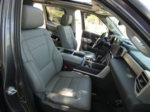 Used 2024 Toyota Tundra Limited w/ TRD Off-Road Package AWD/4WD image 31