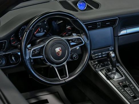 Used 2017 Porsche 911 Carrera image 19