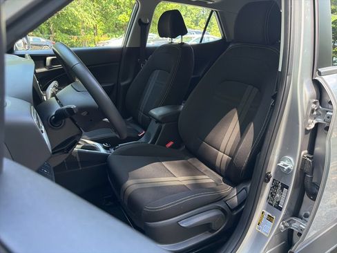 Certified 2023 Hyundai Venue SEL FWD image 16