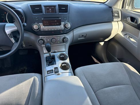 Used 2011 Toyota Highlander 4WD image 41